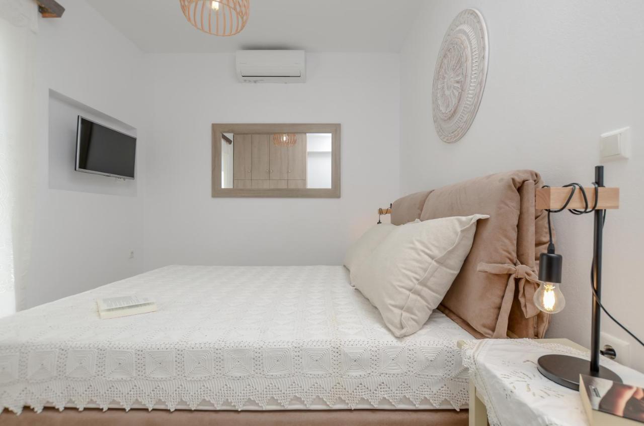 Naxian Wave Seaside Villa *